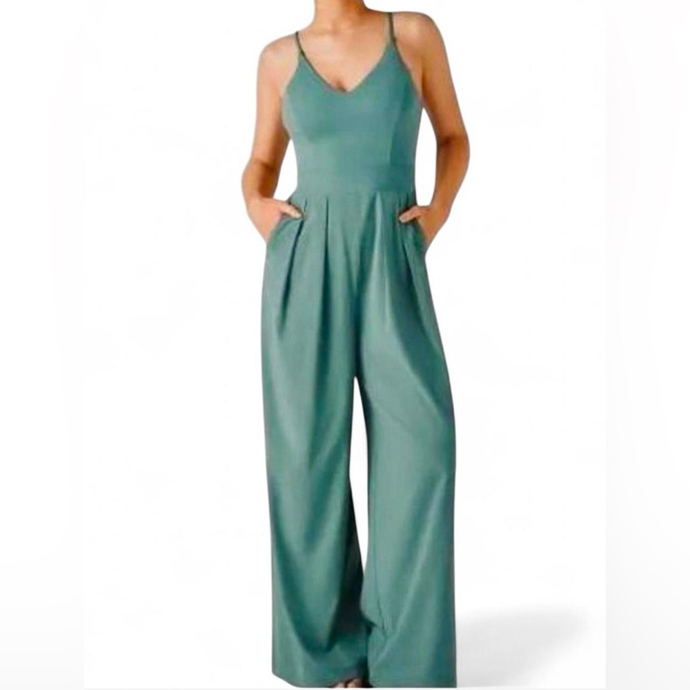 Vtg Jade Green Flowy Spaghetti Strap Palazzo Jumpsuit